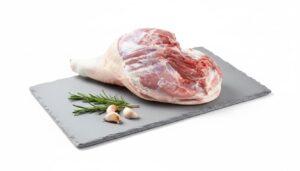 Cane de Cerdo con Piel y Hueso